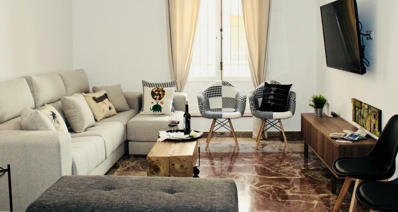Gatu Premium Villa Aramburu, " Preferente Mayores De 25 Anos Y Familias " El Puerto de Santa María Buitenkant foto