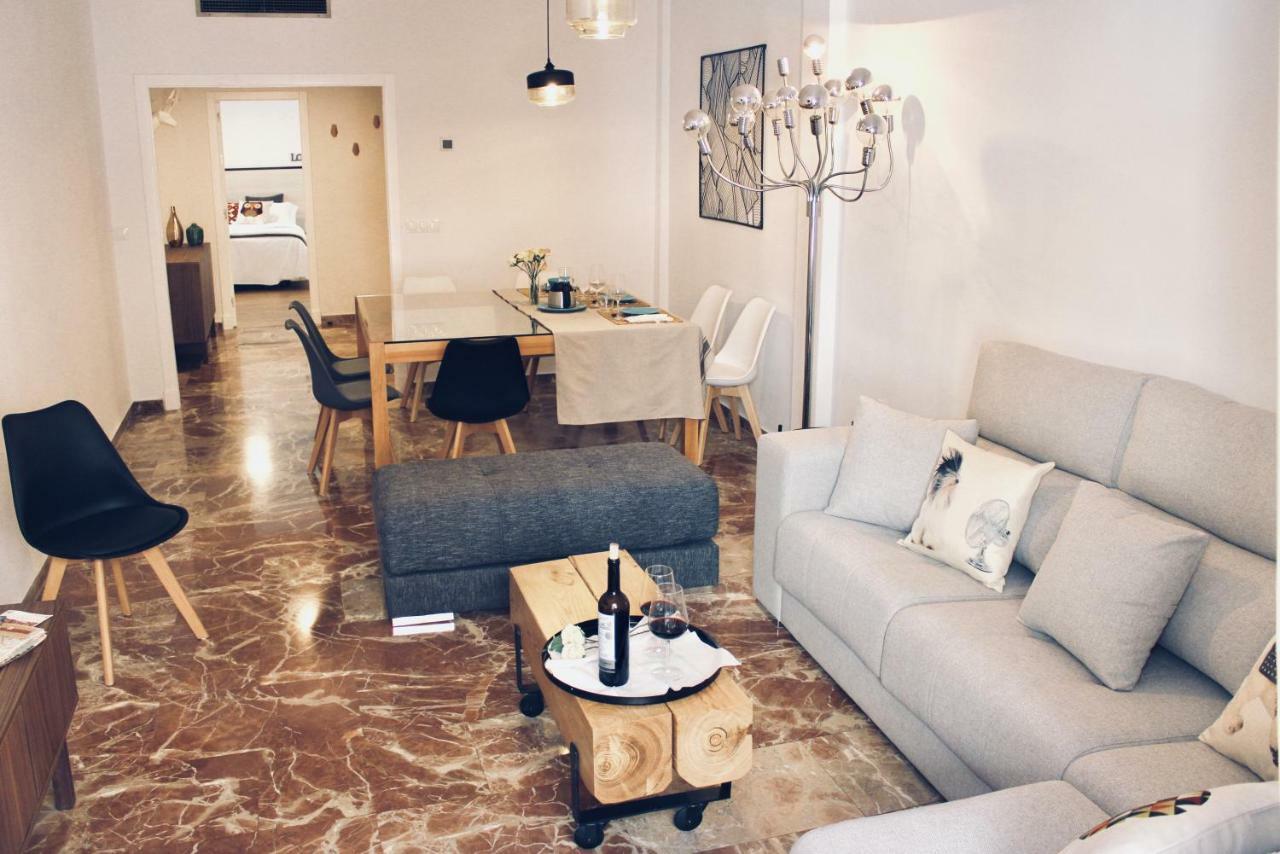 Gatu Premium Villa Aramburu, " Preferente Mayores De 25 Anos Y Familias " El Puerto de Santa María Buitenkant foto